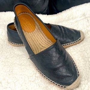 Gucci flat espadrille Black and Tan.
